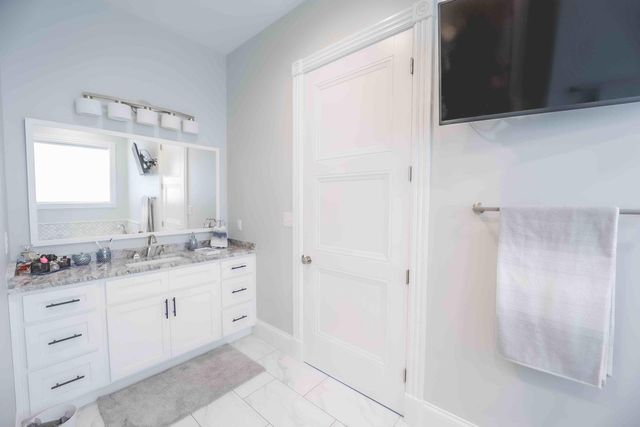 269 W Canterbury, Bronston, KY 42518