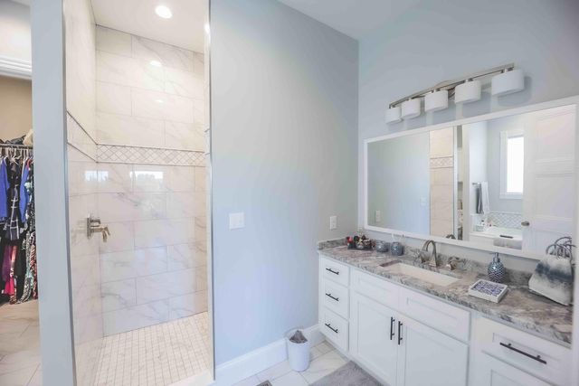 269 W Canterbury, Bronston, KY 42518