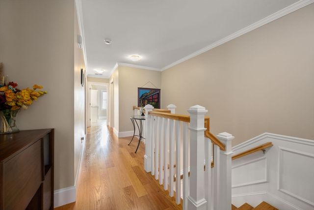 40 Grove St 1, Waltham, MA 02453