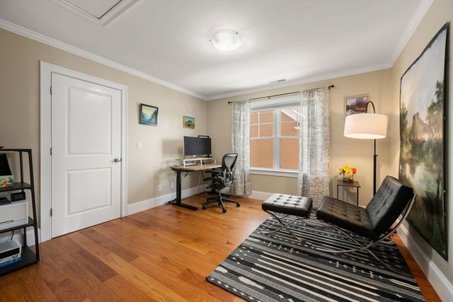 40 Grove St 1, Waltham, MA 02453