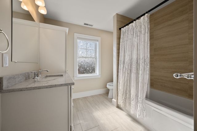 40 Grove St 1, Waltham, MA 02453