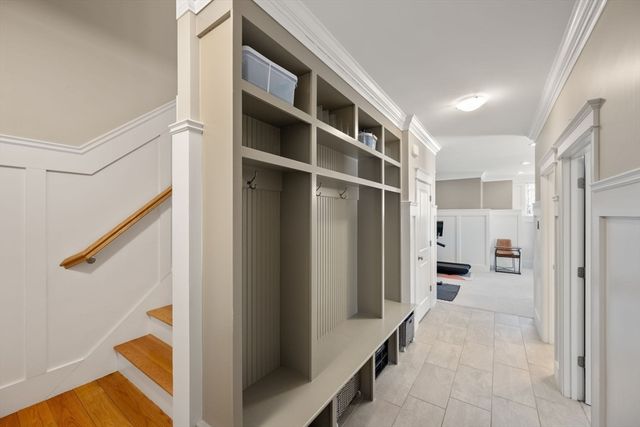 40 Grove St 1, Waltham, MA 02453