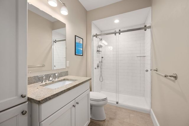 40 Grove St 1, Waltham, MA 02453