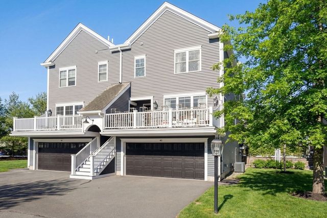 40 Grove St 1, Waltham, MA 02453