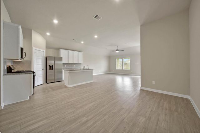1016 Brighton Orchards Ln, Magnolia, TX 77354