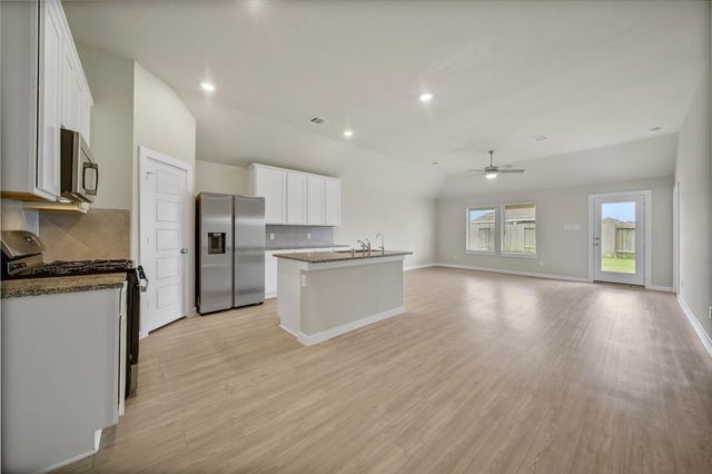 1016 Brighton Orchards Ln, Magnolia, TX 77354