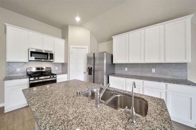 1016 Brighton Orchards Ln, Magnolia, TX 77354