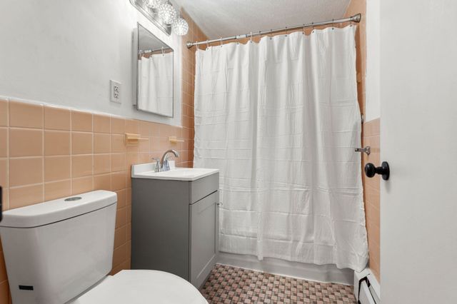 3 Albert Dr 11, Woburn, MA 01801