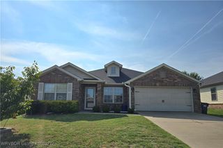211 Colony Court, Barling, AR 72923
