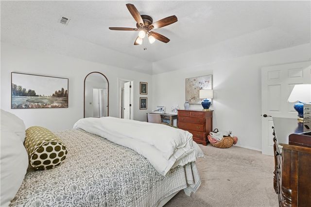 2612 W Chateau Drive, Rogers, AR 72758