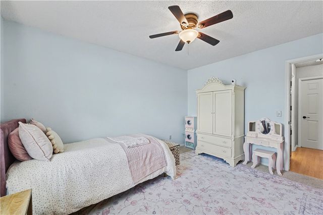 2612 W Chateau Drive, Rogers, AR 72758