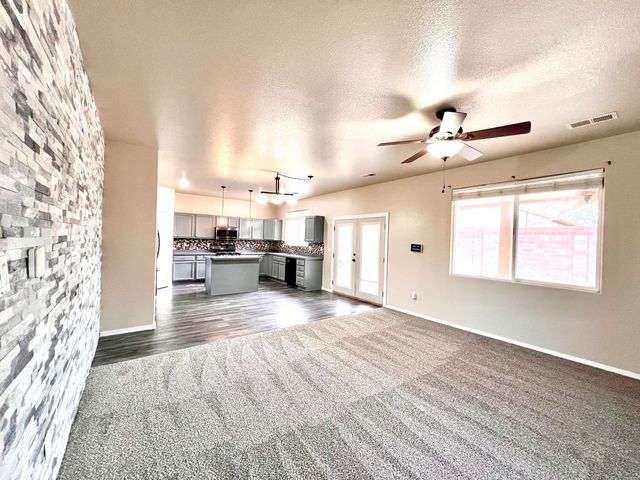 9808 MORNING SUN Trail SW, Albuquerque, NM 87121