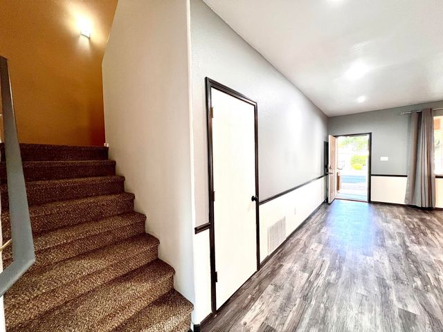 9808 MORNING SUN Trail SW, Albuquerque, NM 87121