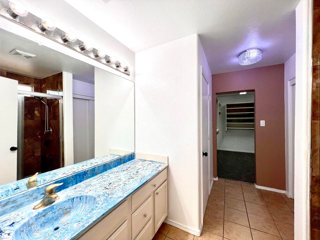 9808 MORNING SUN Trail SW, Albuquerque, NM 87121