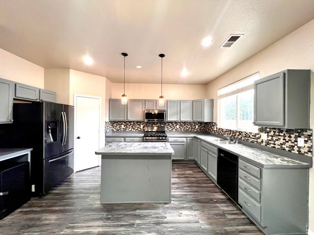 9808 MORNING SUN Trail SW, Albuquerque, NM 87121