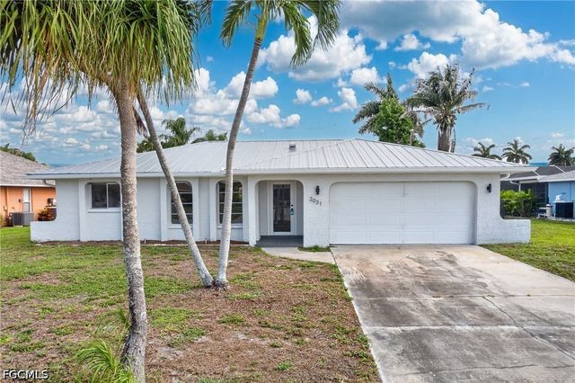 2031 SE 25th LN, Cape Coral, FL 33904