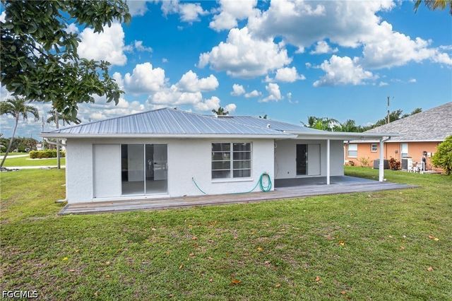 2031 SE 25th LN, Cape Coral, FL 33904