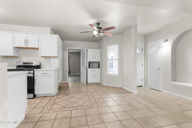 12433 CARLOS BOMBACH Avenue, El Paso, TX 79928
