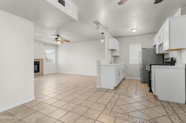 12433 CARLOS BOMBACH Avenue, El Paso, TX 79928
