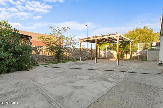 12433 CARLOS BOMBACH Avenue, El Paso, TX 79928