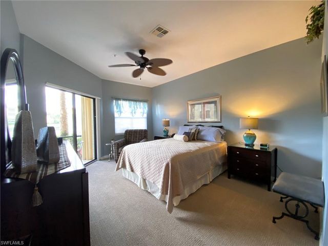155 Vintage CIR 103, Naples, FL 34119
