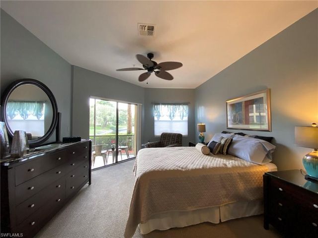 155 Vintage CIR 103, Naples, FL 34119