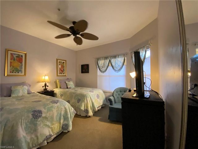 155 Vintage CIR 103, Naples, FL 34119