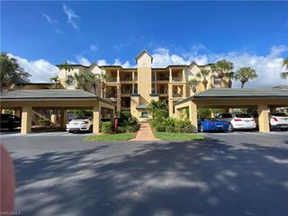 155 Vintage CIR 103, Naples, FL 34119