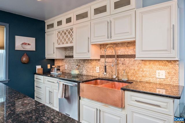 5659 SAINT GEORGE AVE, Crozet, VA 22932