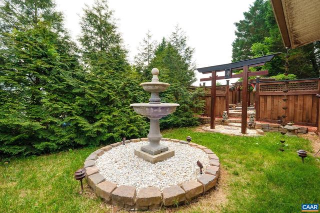 5659 SAINT GEORGE AVE, Crozet, VA 22932
