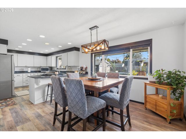 1416 N EVERGREEN Ave, Stayton, OR 97383