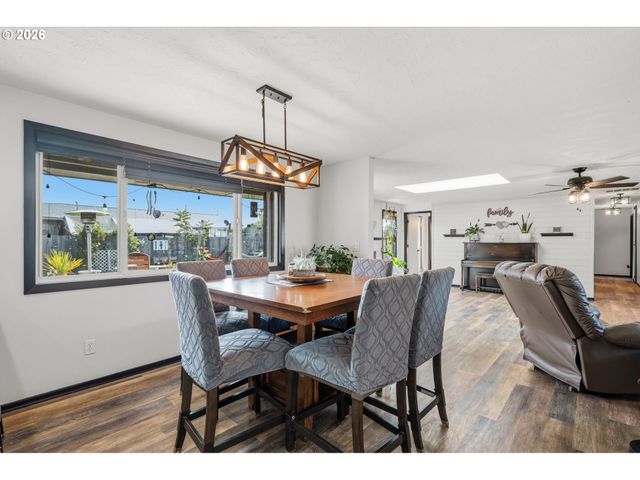 1416 N EVERGREEN Ave, Stayton, OR 97383