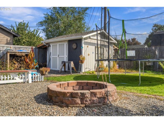 1416 N EVERGREEN Ave, Stayton, OR 97383