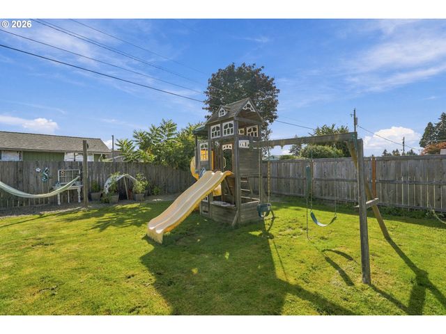 1416 N EVERGREEN Ave, Stayton, OR 97383