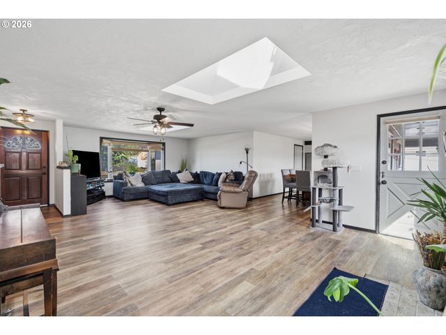 1416 N EVERGREEN Ave, Stayton, OR 97383