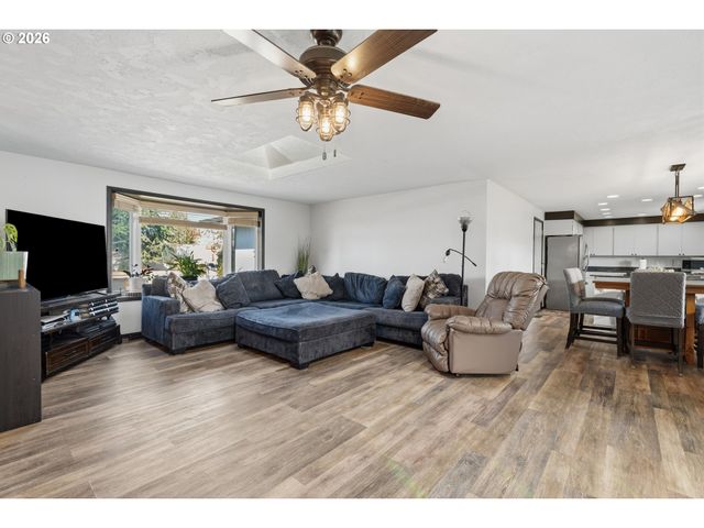 1416 N EVERGREEN Ave, Stayton, OR 97383