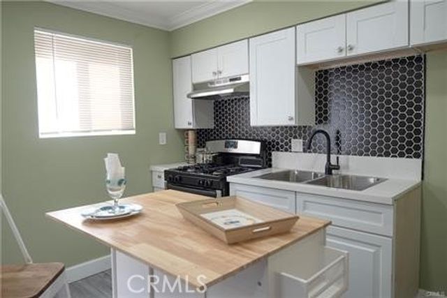 10900 Blix 5, North Hollywood, CA 91602