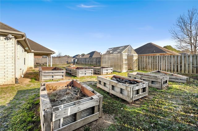 2463 Heather Lynn Lane, Fayetteville, AR 72701