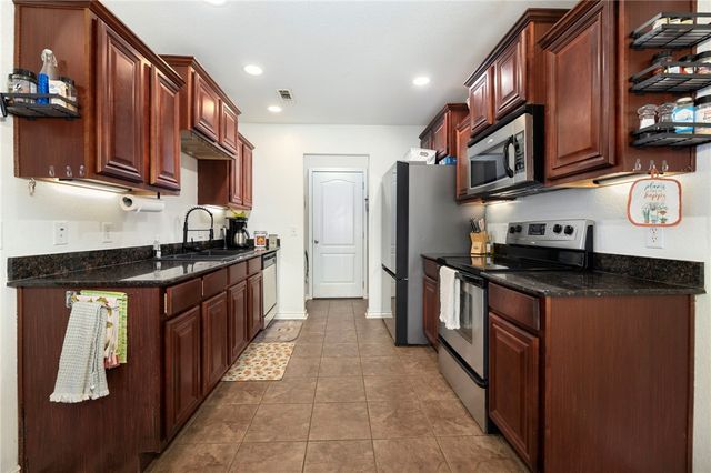 2463 Heather Lynn Lane, Fayetteville, AR 72701