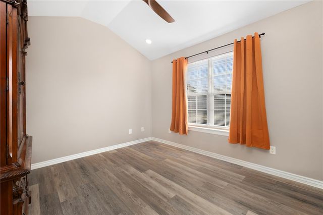 2463 Heather Lynn Lane, Fayetteville, AR 72701