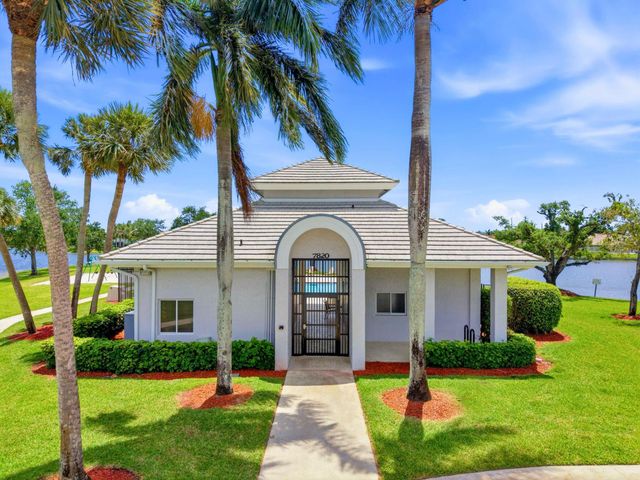 6513 Marissa Circle, Lake Worth, FL 33467