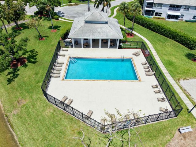 6513 Marissa Circle, Lake Worth, FL 33467