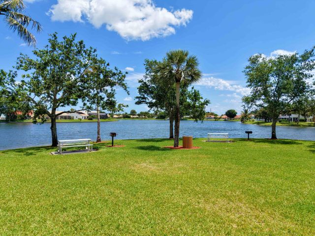 6513 Marissa Circle, Lake Worth, FL 33467