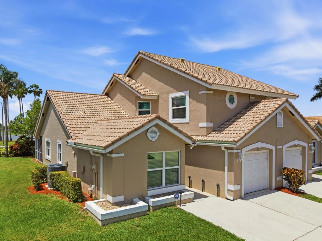 6513 Marissa Circle, Lake Worth, FL 33467