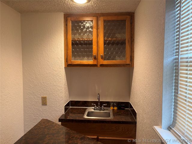 4005 N Garrison Avenue, Tulsa, OK 74106