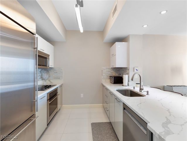 3000 Oasis Grand BLVD 1206, Fort Myers, FL 33916