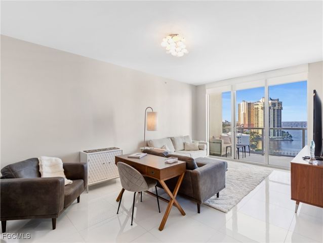 3000 Oasis Grand BLVD 1206, Fort Myers, FL 33916