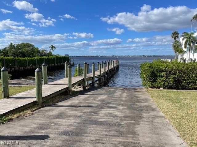 3000 Oasis Grand BLVD 1206, Fort Myers, FL 33916