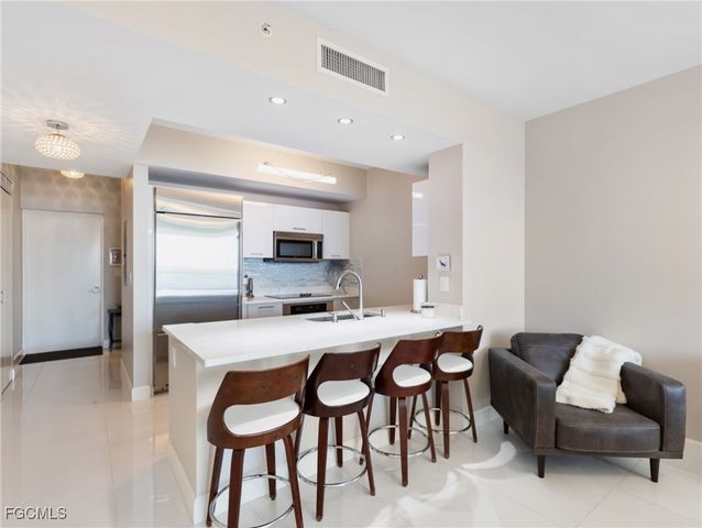 3000 Oasis Grand BLVD 1206, Fort Myers, FL 33916