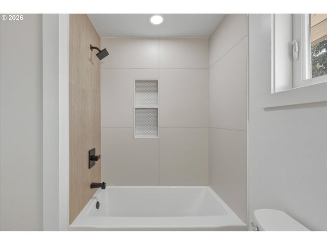 7212 Ne 54TH Pl, Vancouver, WA 98661